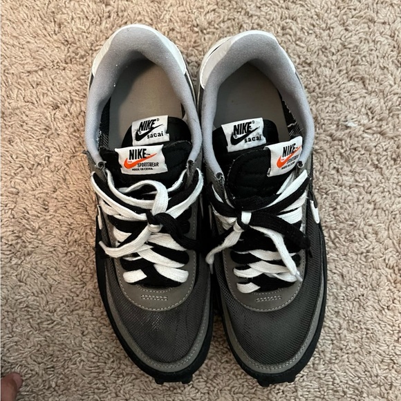 COPY - $250 Nike sacai- size 9.5 - Picture 1 of 8